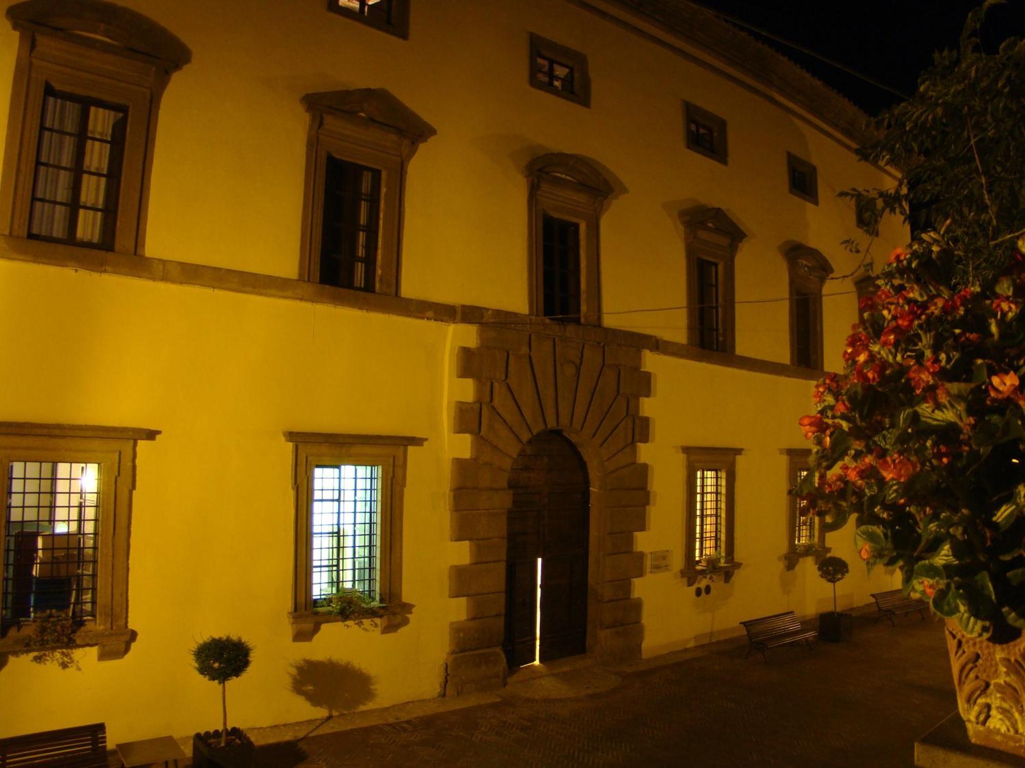 Palazzo Orsini Panzió Bomarzo Kültér fotó